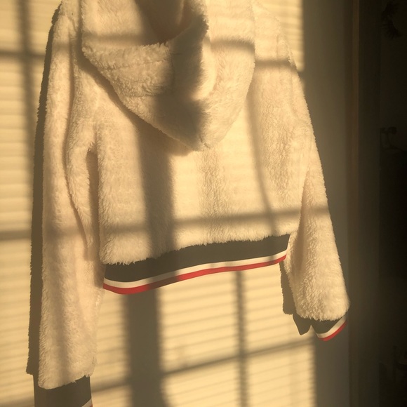 Tommy Hilfiger Fur Crop Hoodie - Picture 5 of 5